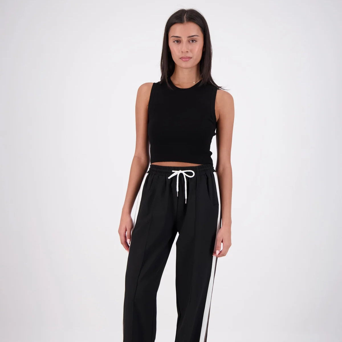 Jasmine Alexa - Barcelona Cropped Crew Neck Knit Tank Black