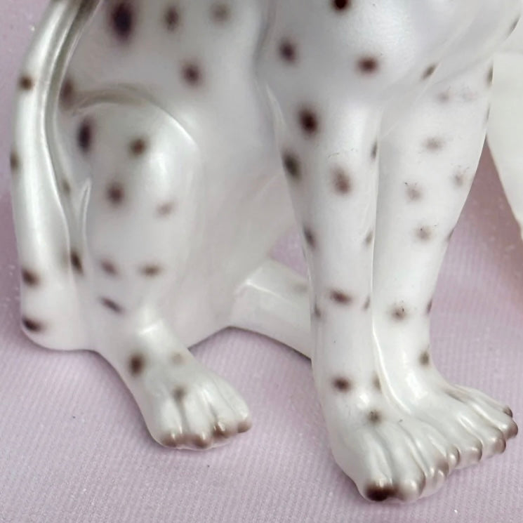 Jungle Cat Club - Pearl the Mini Pearlescent Leopard Statue