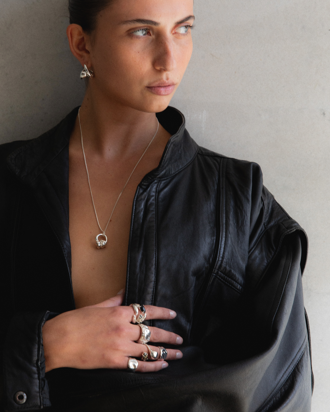 F+H Studios - DOUBLE KNOT PENDANT NECKLACE, Silver