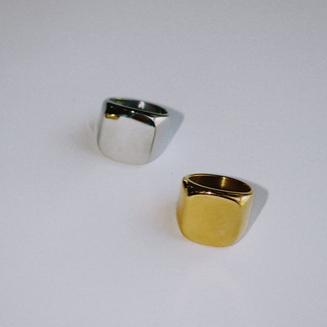 Margaux Lee - Signet Ring
