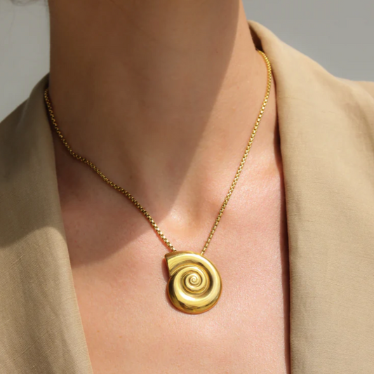 Tegan Rae - GOLD CONCH SHELL NECKLACE