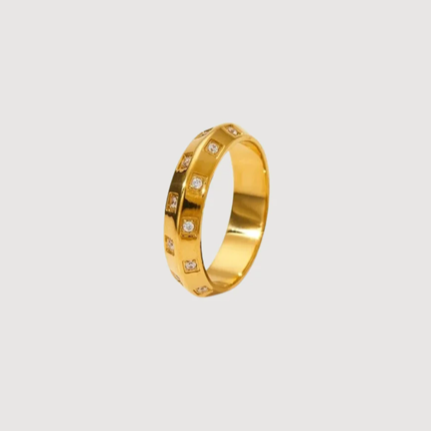 Tegan Rae - EMPRESS STUDDED BAND RING GOLD