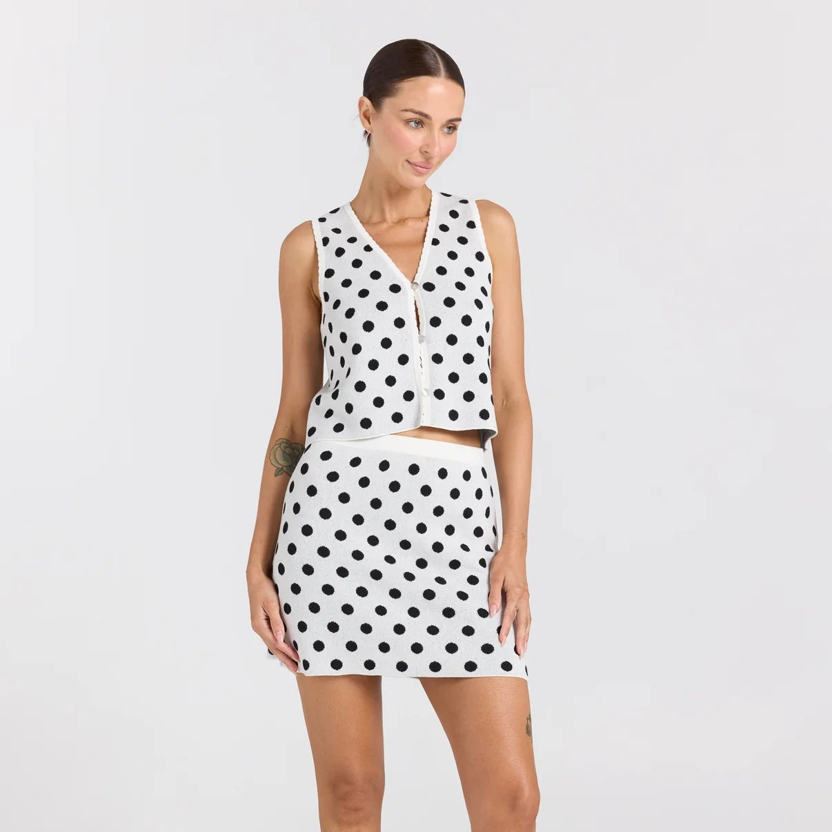 Poolside Paradiso - Seaside V Knit Top - Vanilla