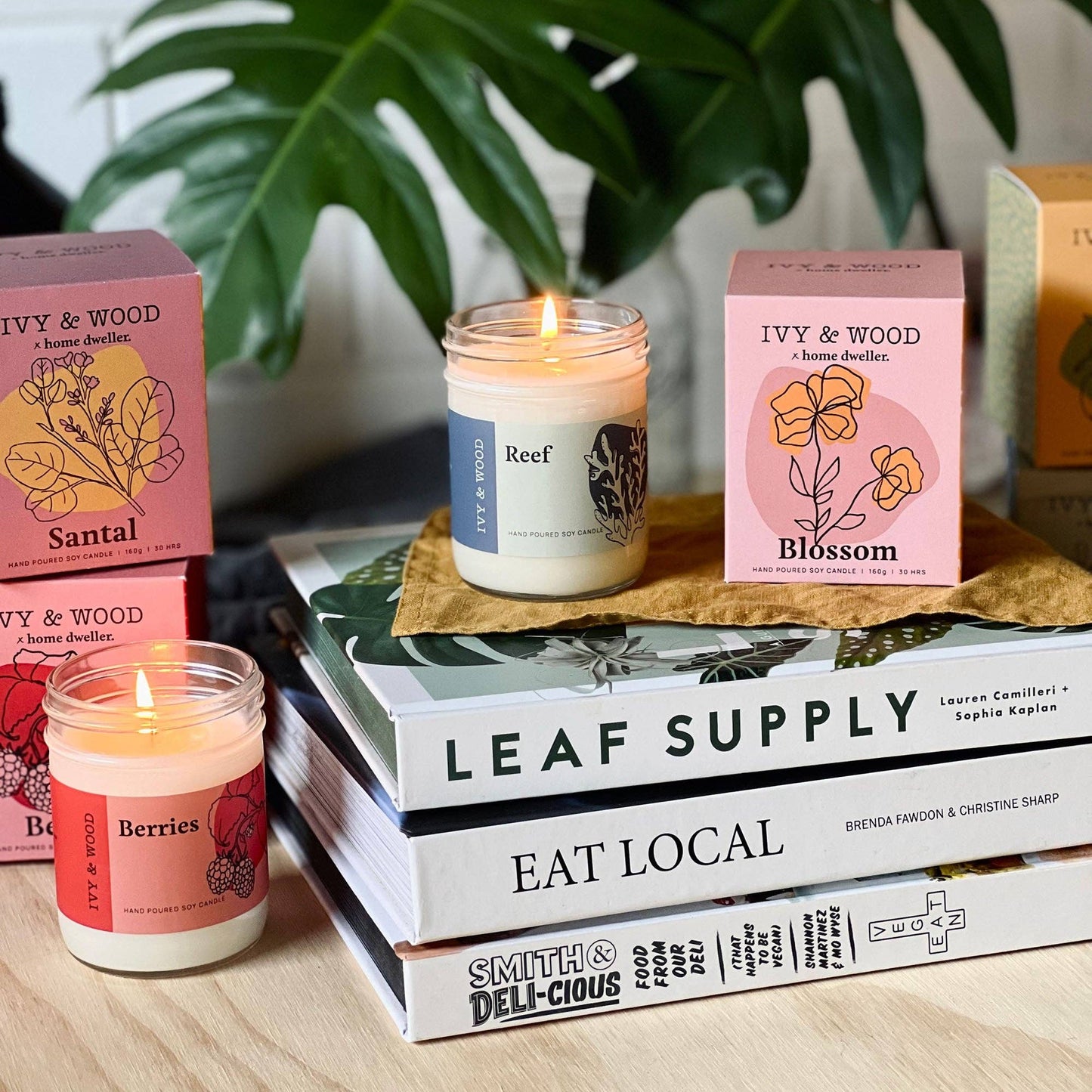 Ivy & Wood - Homebody: Santal Soy Candle