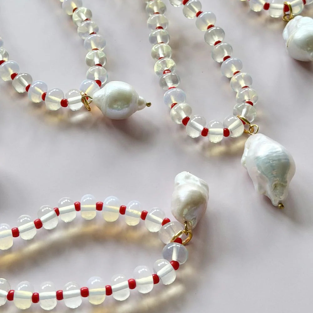 MOSK MELBOURNE - Luminescent Baroque Gem Necklace