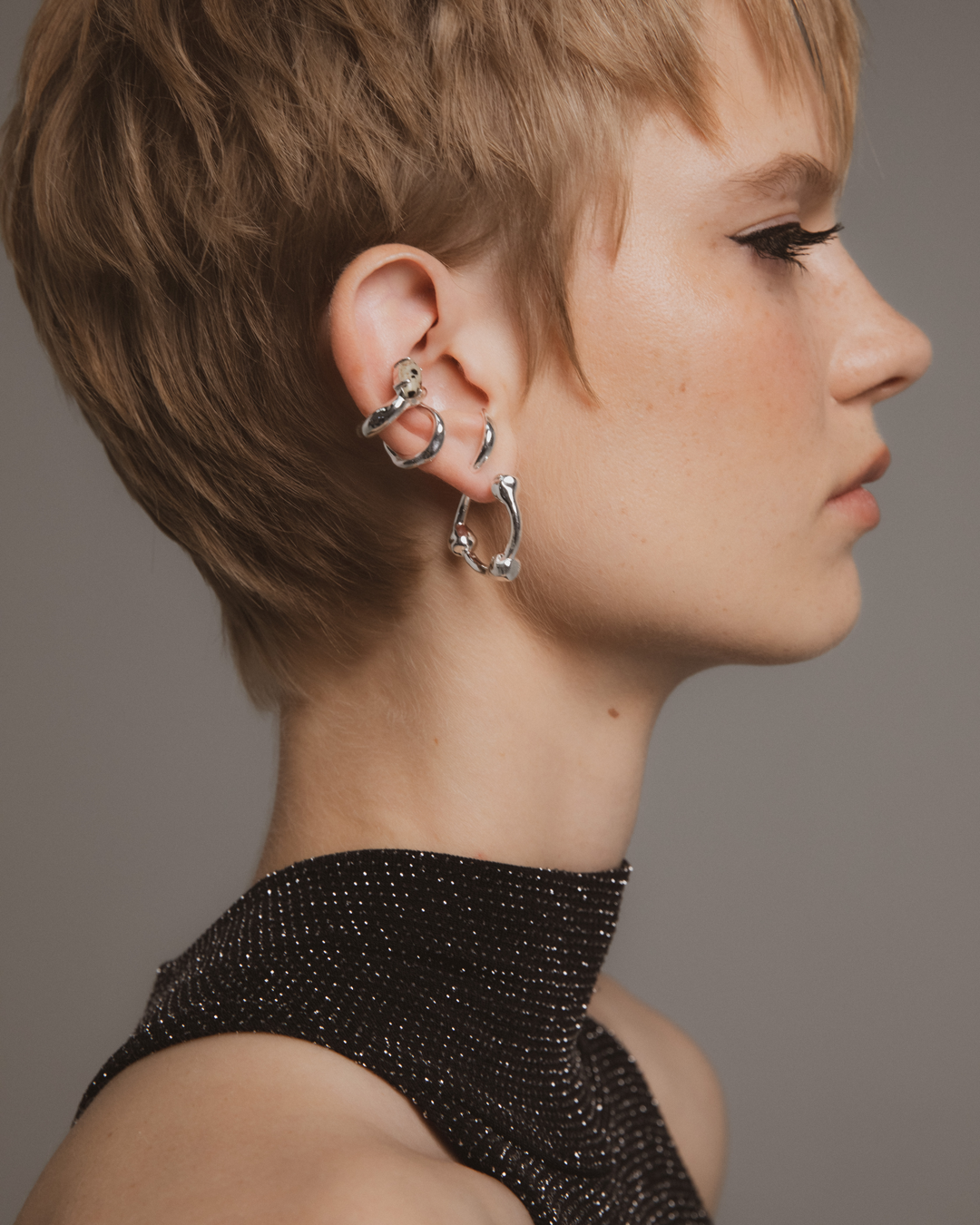 F+H Studios - HAMMERED BALL HOOP EARRINGS - LARGE, Silver