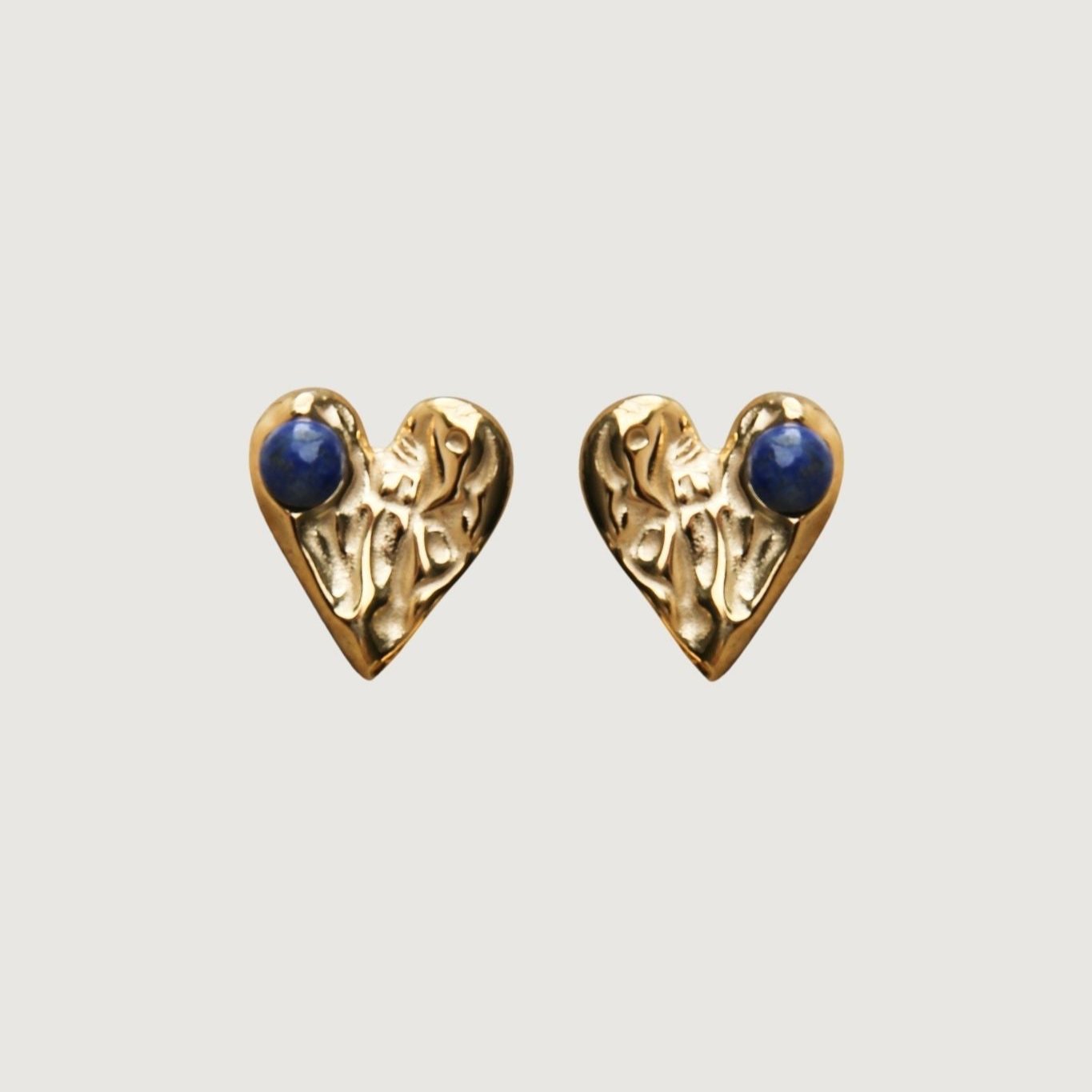 Tegan Rae - GOLD TEXTURED HEART STUD EARRINGS