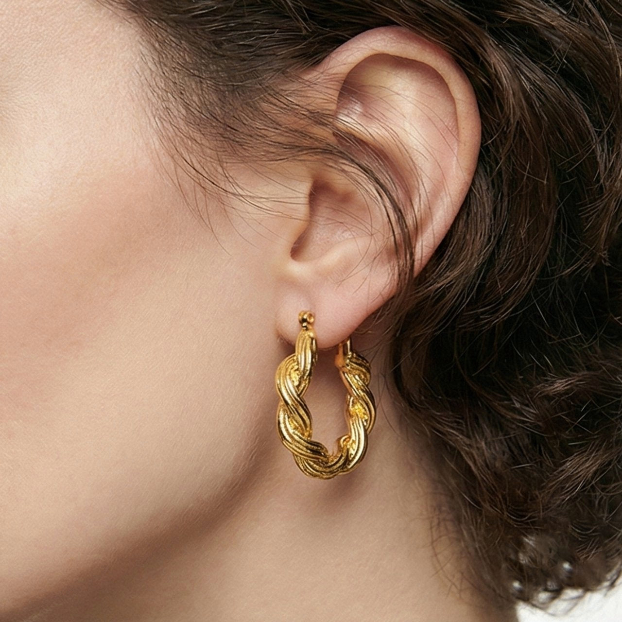 SWEEKU - Classic Braided Rope Gold Hoops