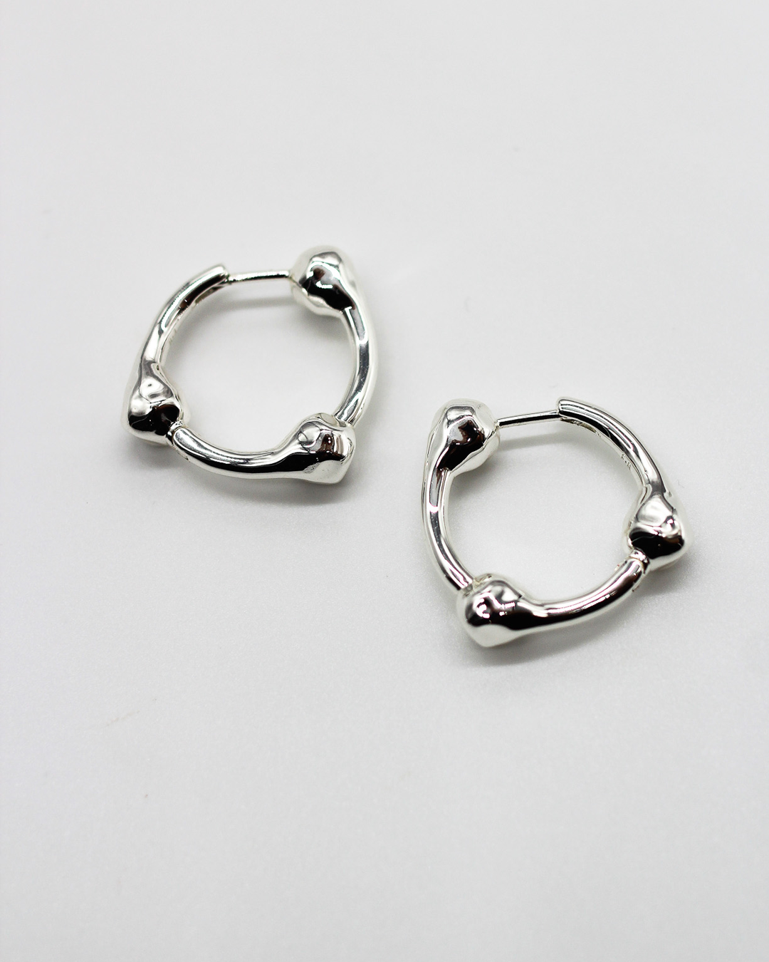 F+H Studios - HAMMERED BALL HOOP EARRINGS - LARGE, Silver