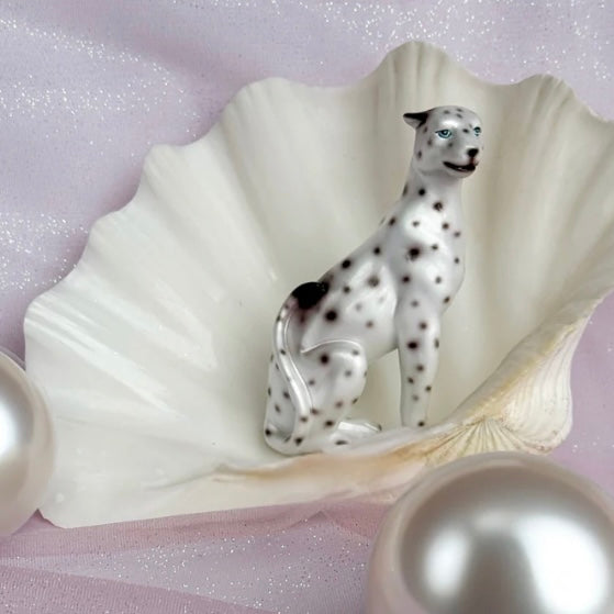 Jungle Cat Club - Pearl the Mini Pearlescent Leopard Statue