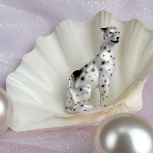 Jungle Cat Club - Pearl the Mini Pearlescent Leopard Statue