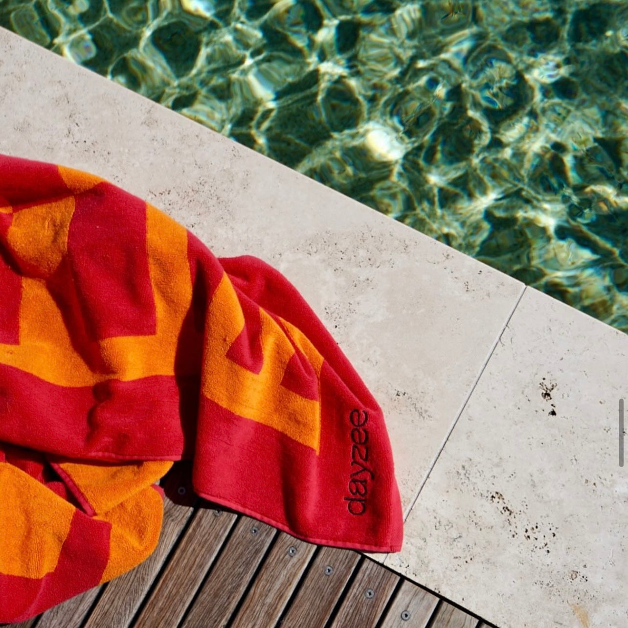 DAYZEE - Sangria Towel