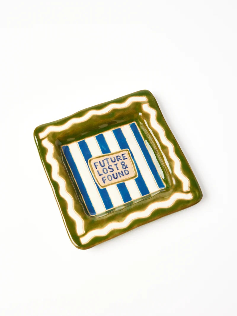JONES & CO LINGO TRAY LOST AND FOUND