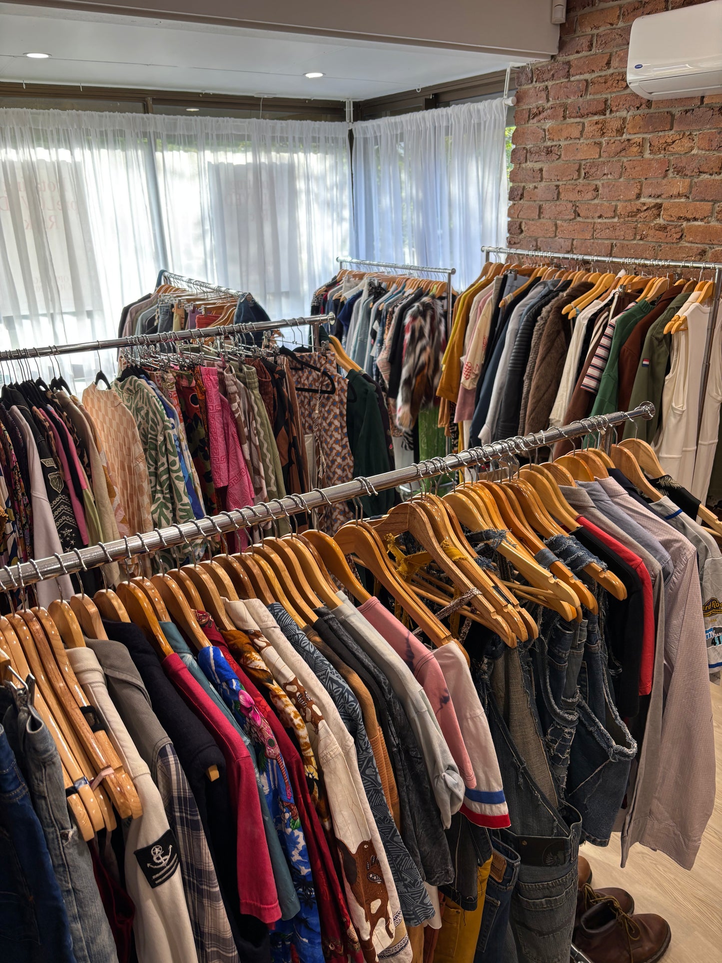 Rotating preLOVED Rack