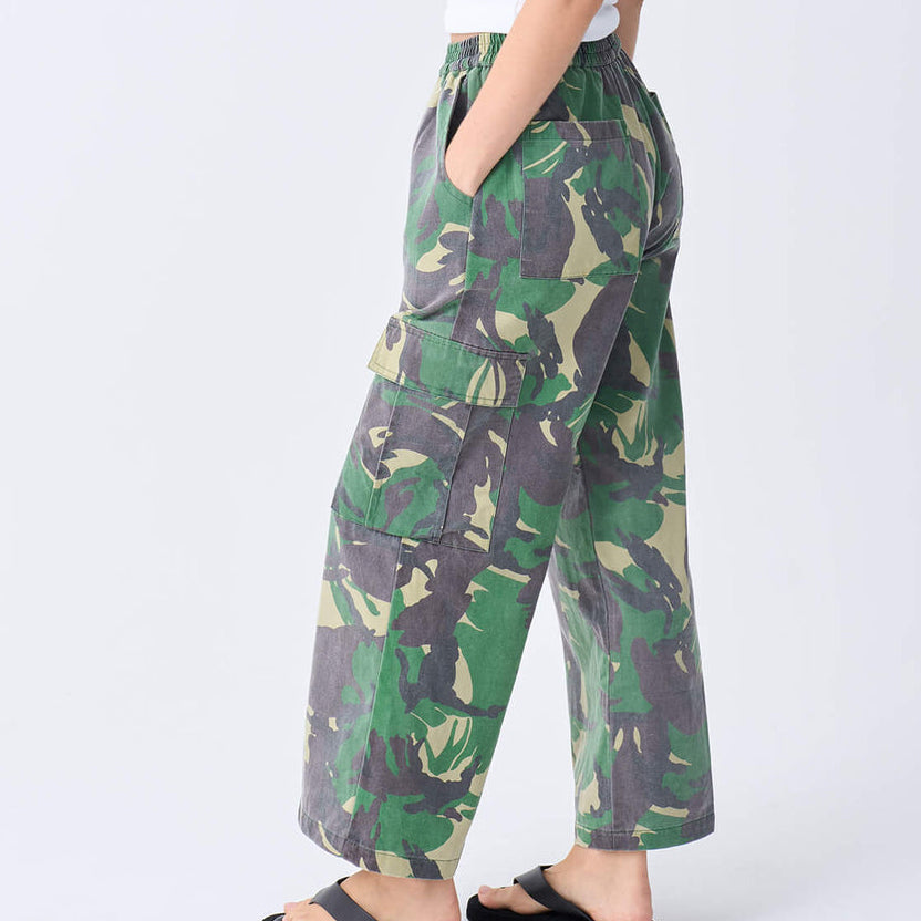 Near The Sea - Cargo, washed army