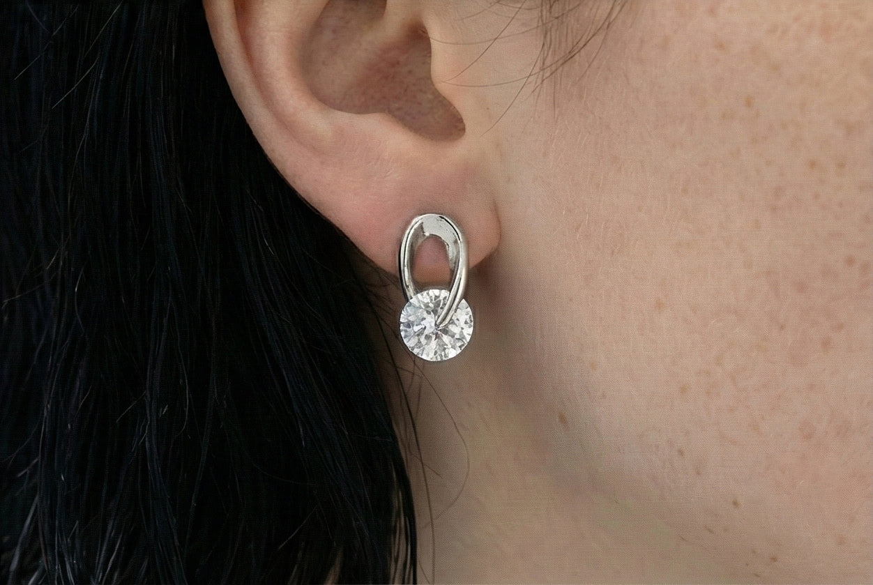 SWEEKU - Minimalist CZ Pave Huggie, SILVER