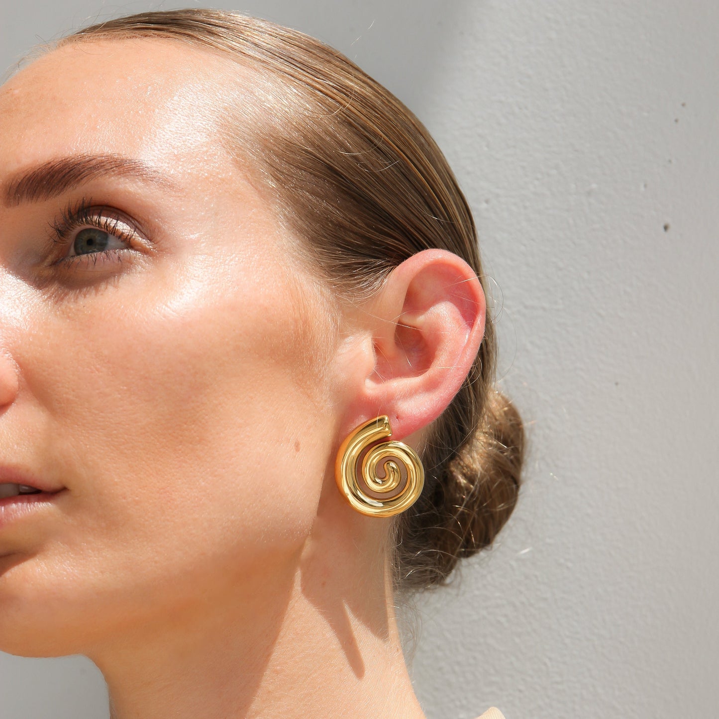 Tegan Rae - GOLD CONCH SHELL EARRINGS