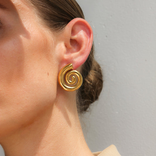 Tegan Rae - GOLD CONCH SHELL EARRINGS