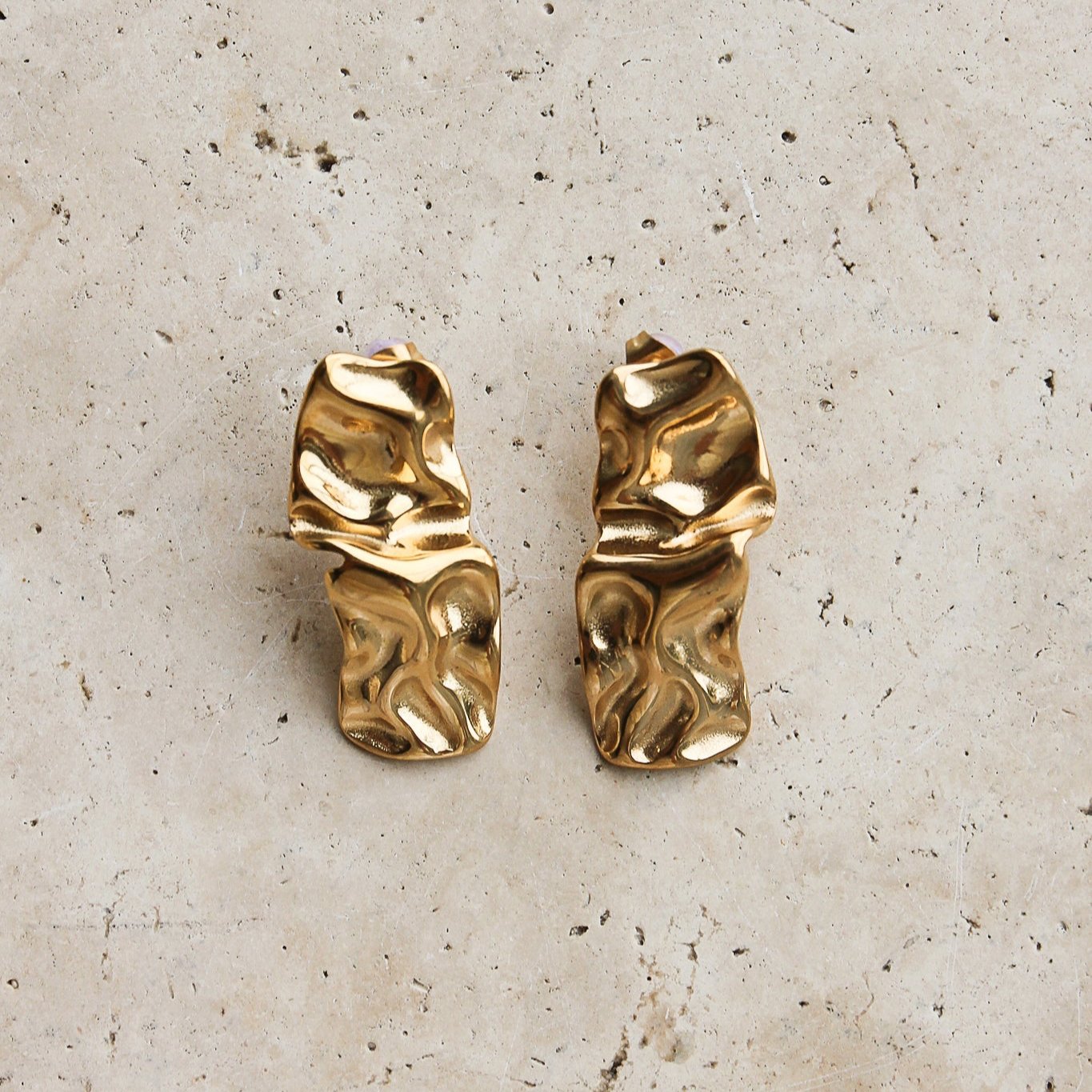 Tegan Rae - GOLD TEXTURED STUD EARRINGS