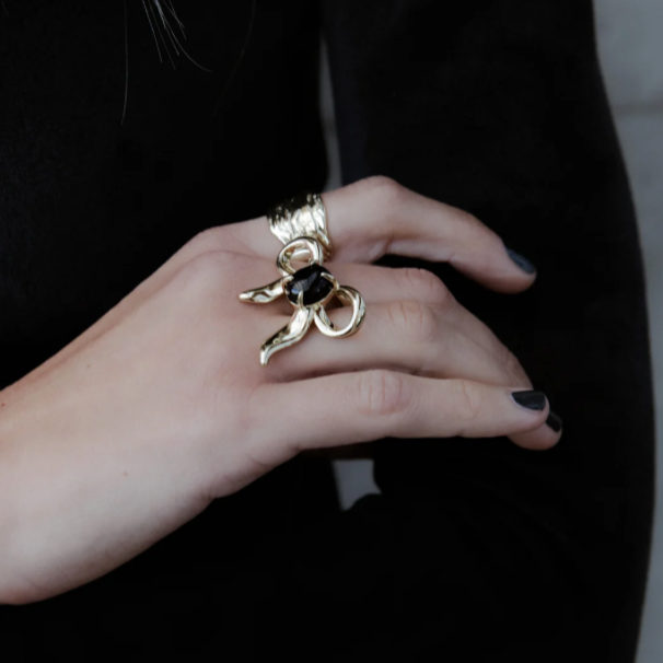 F + H Studios, BOW STATEMENT RING