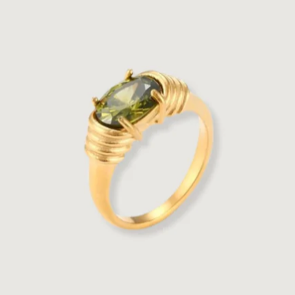 Tegan Rae - VINTAGE EMERALD GREEN STONE RING 18K GOLD PVD