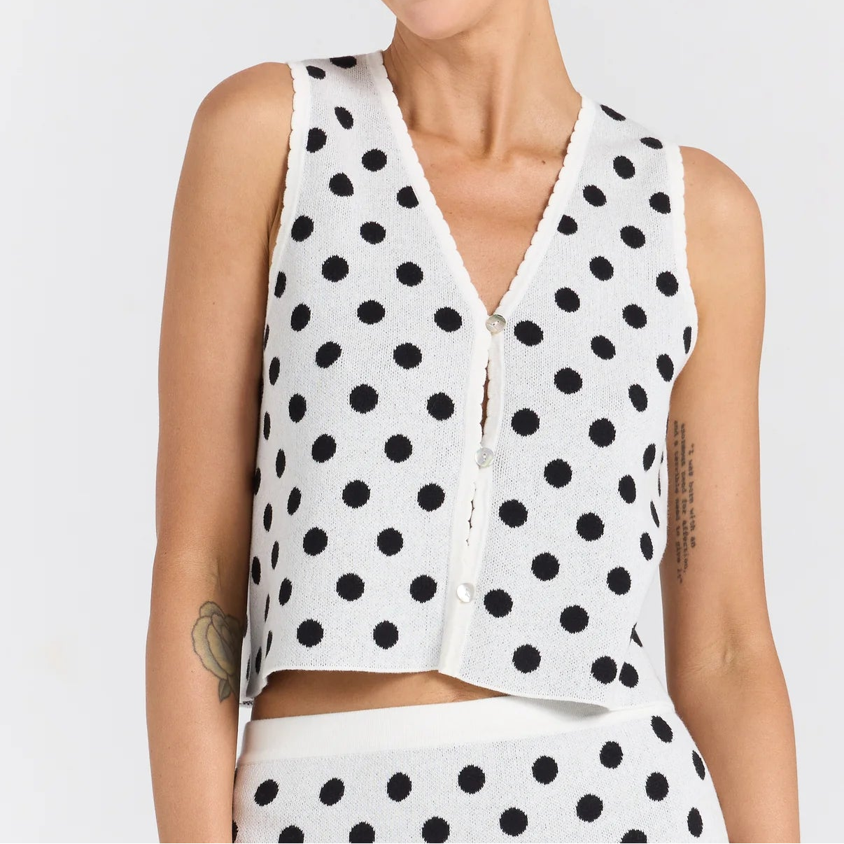 Poolside Paradiso - Seaside V Knit Top - Vanilla