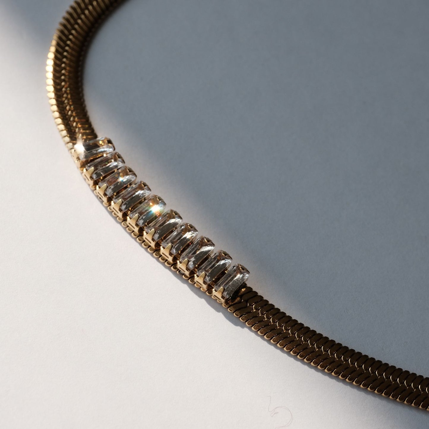 SWEEKU - Silent Edge Necklace