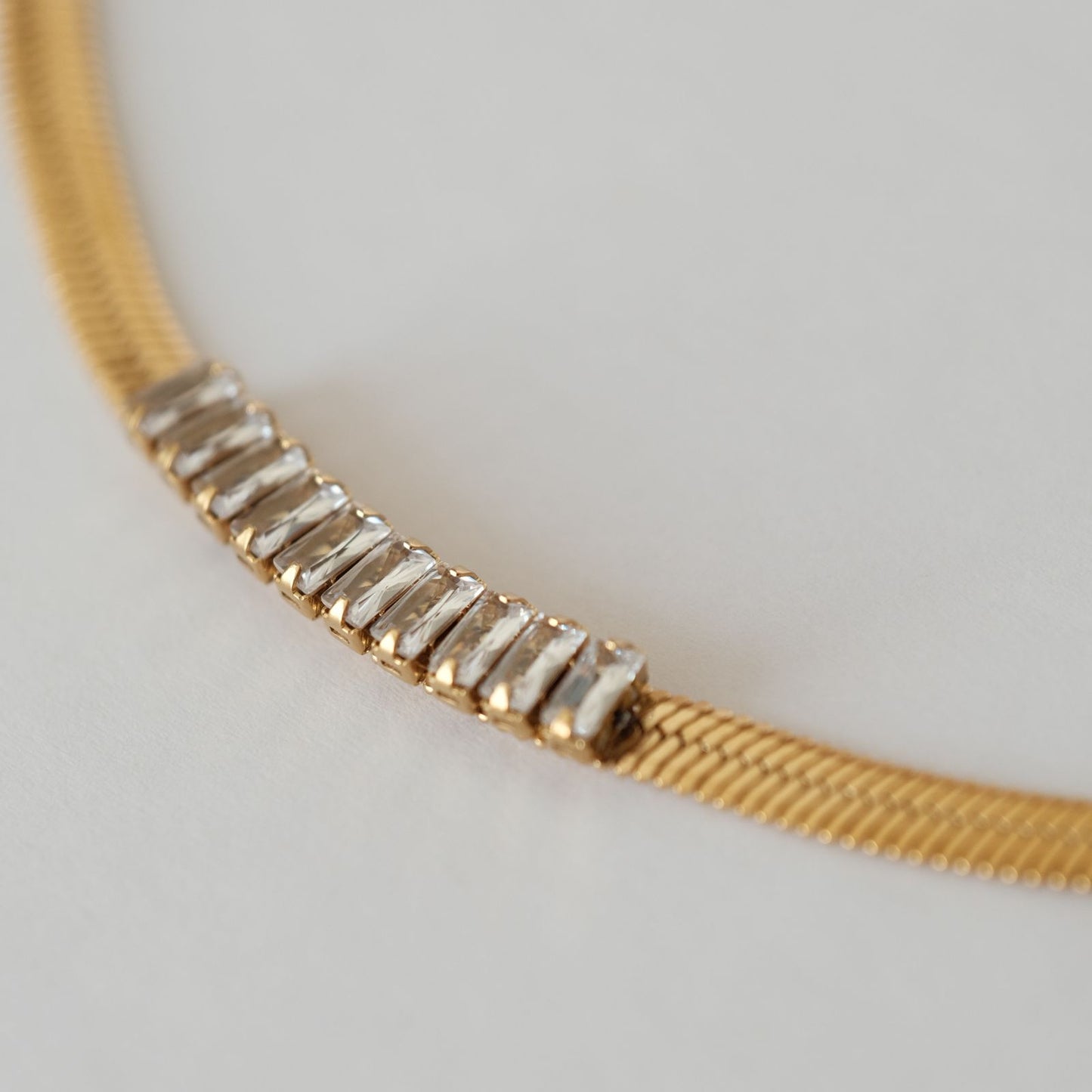 SWEEKU - Silent Edge Necklace