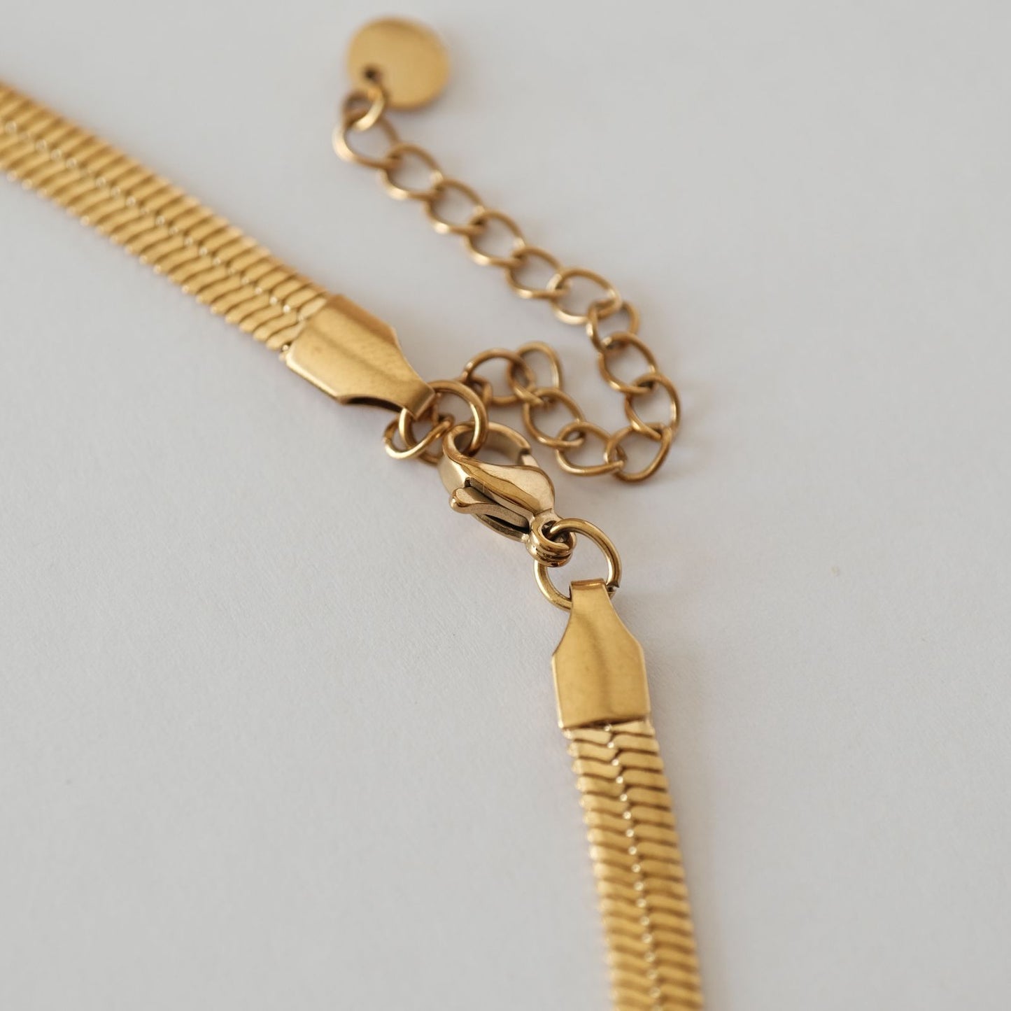 SWEEKU - Silent Edge Necklace