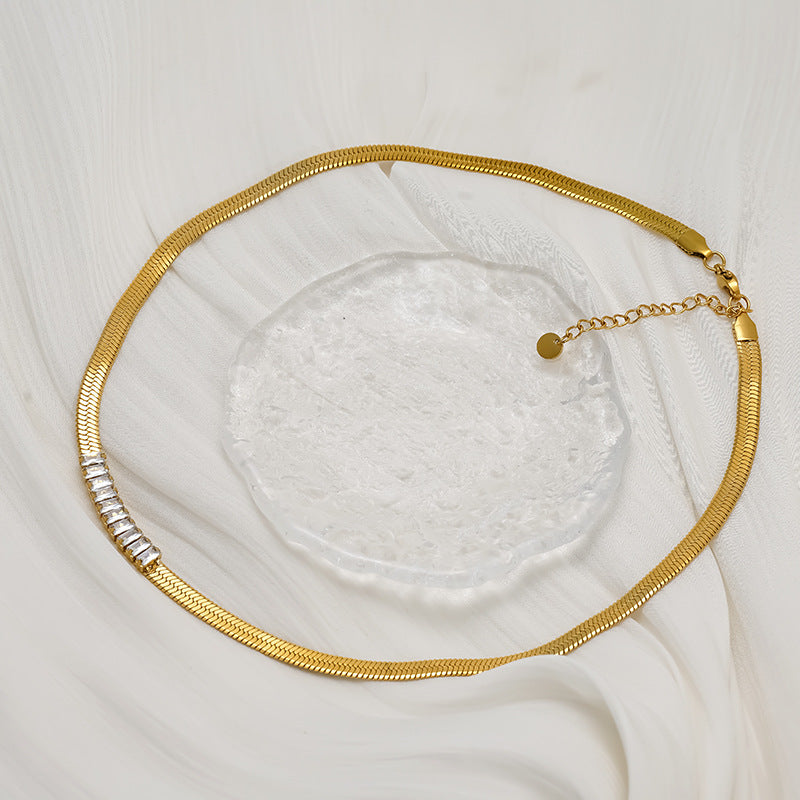 SWEEKU - Silent Edge Necklace
