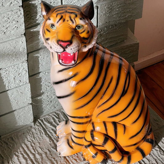 Jungle Cat Club - Auron the Big Tiger